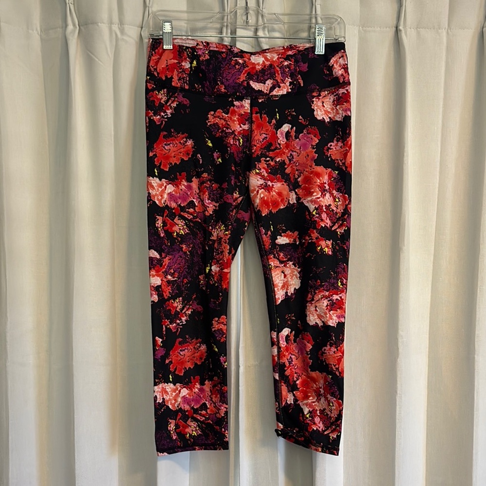 Fabletics Red Floral Women's Leggings